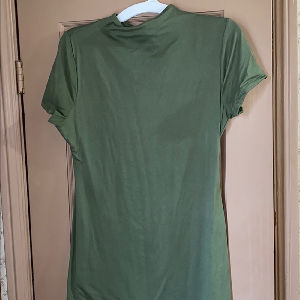 Olive green stretchy tshirt dress MAKE AN OFFER❗️
